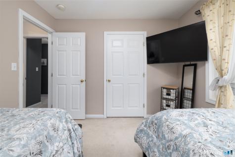 31 Hawks Landing Hebron CT 06231