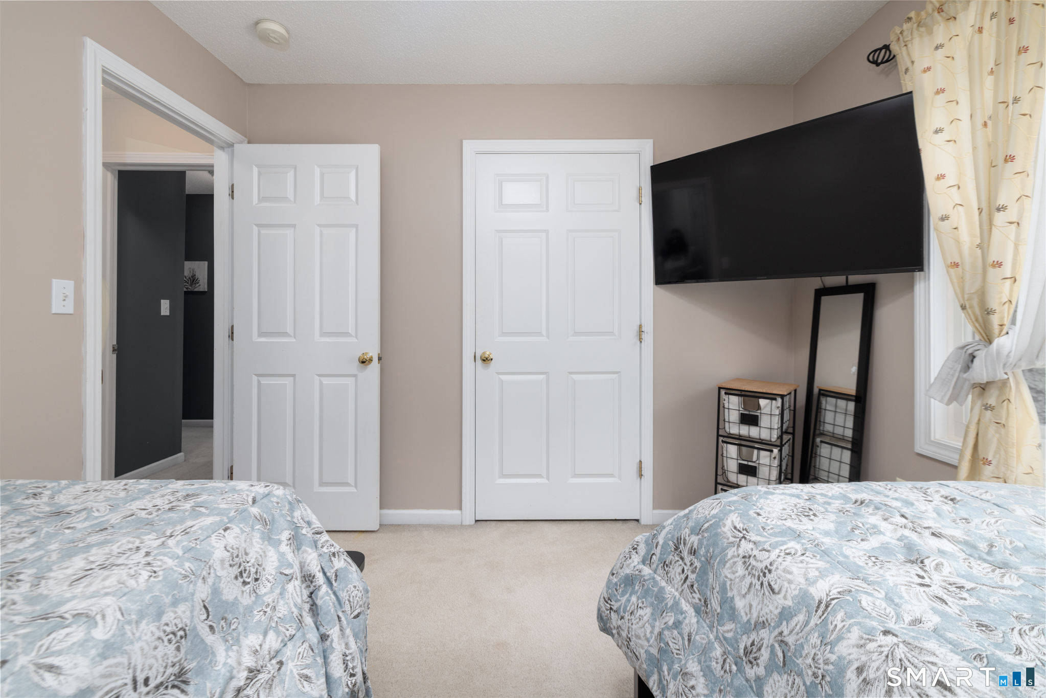 31 Hawks Landing Hebron CT 06231