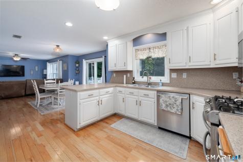 31 Hawks Landing Hebron CT 06231