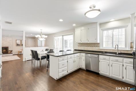 7 Hadley Drive Avon CT 06001