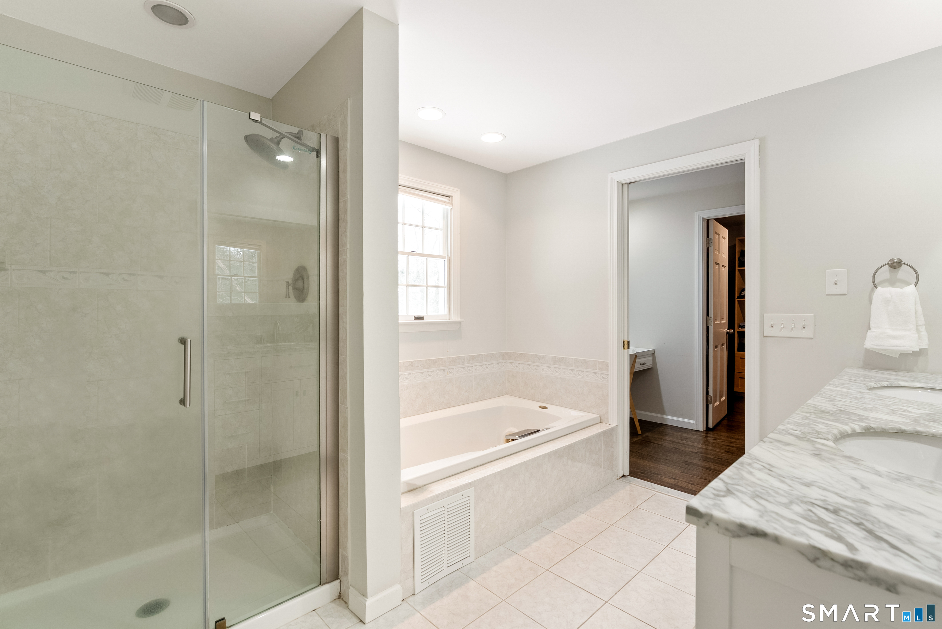 7 Hadley Drive Avon CT 06001