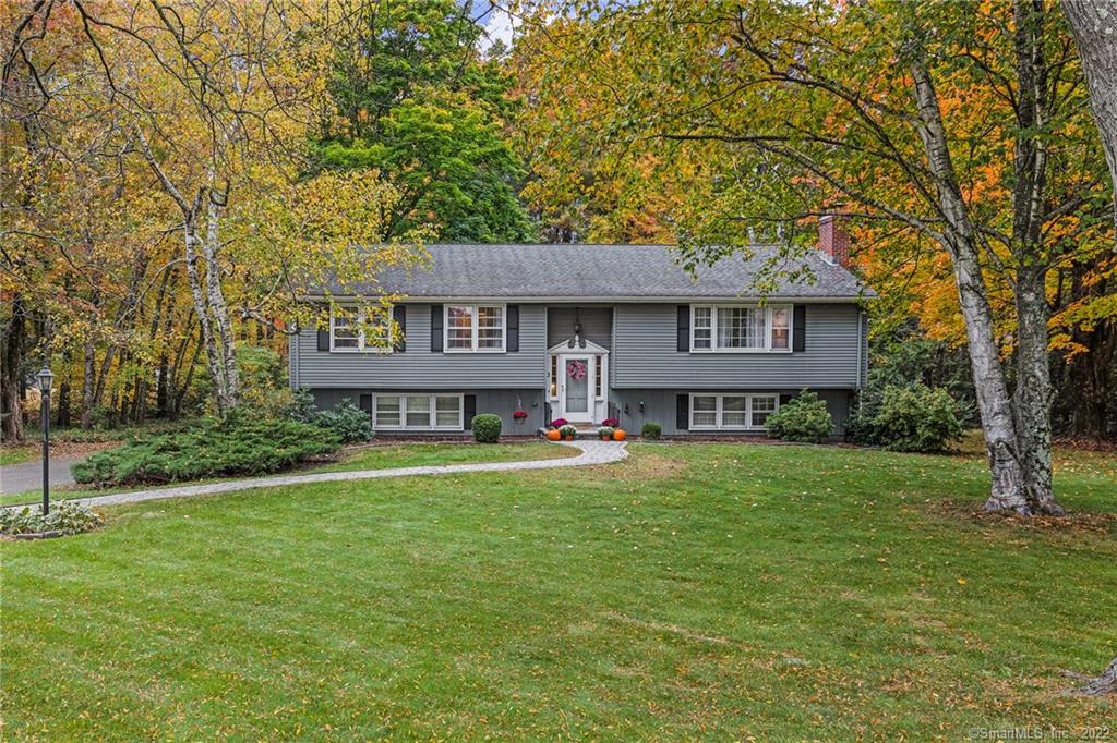 3 North Drive Simsbury CT 06070