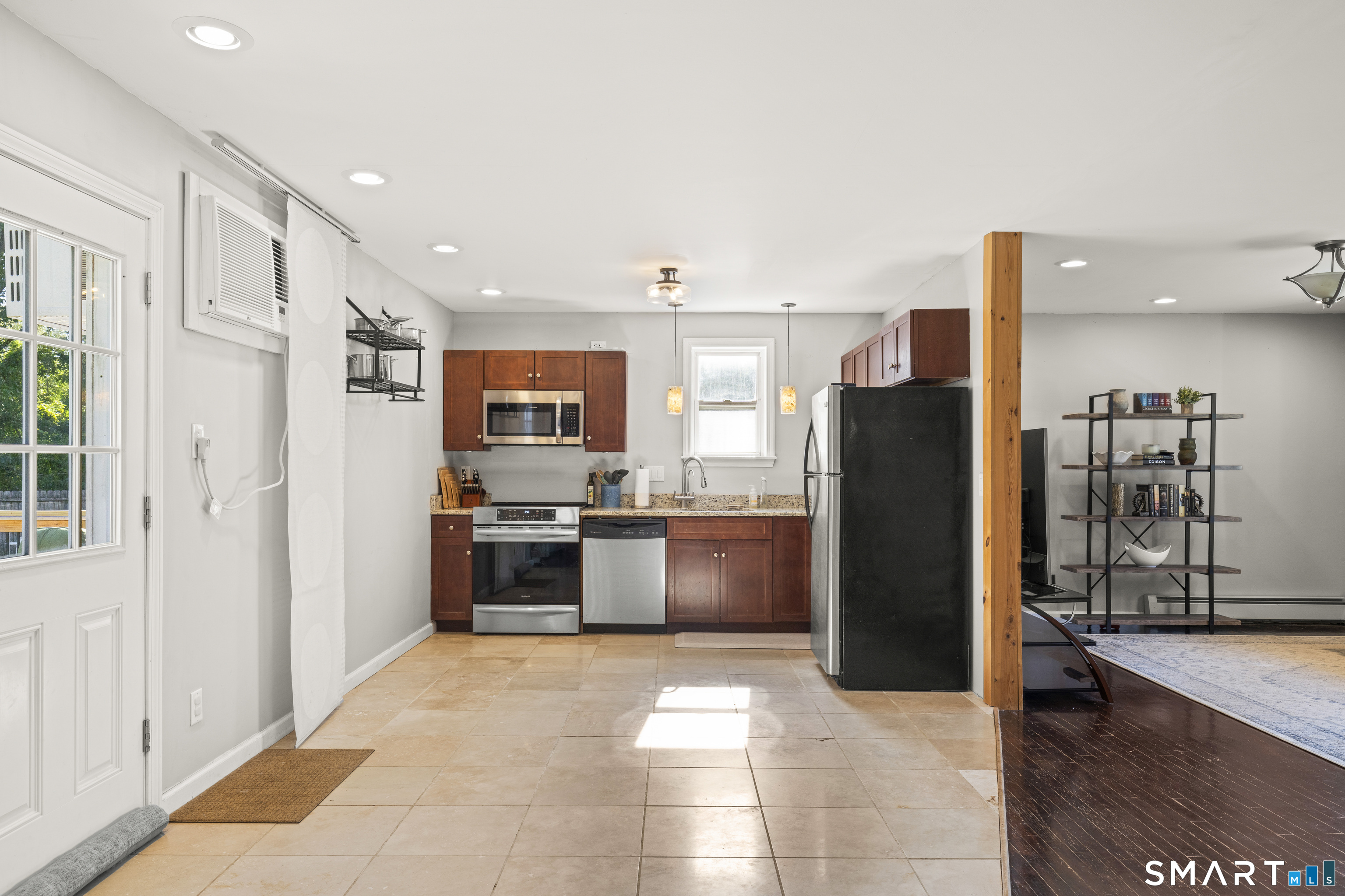24 Greenfarms Lane Manchester CT 06040