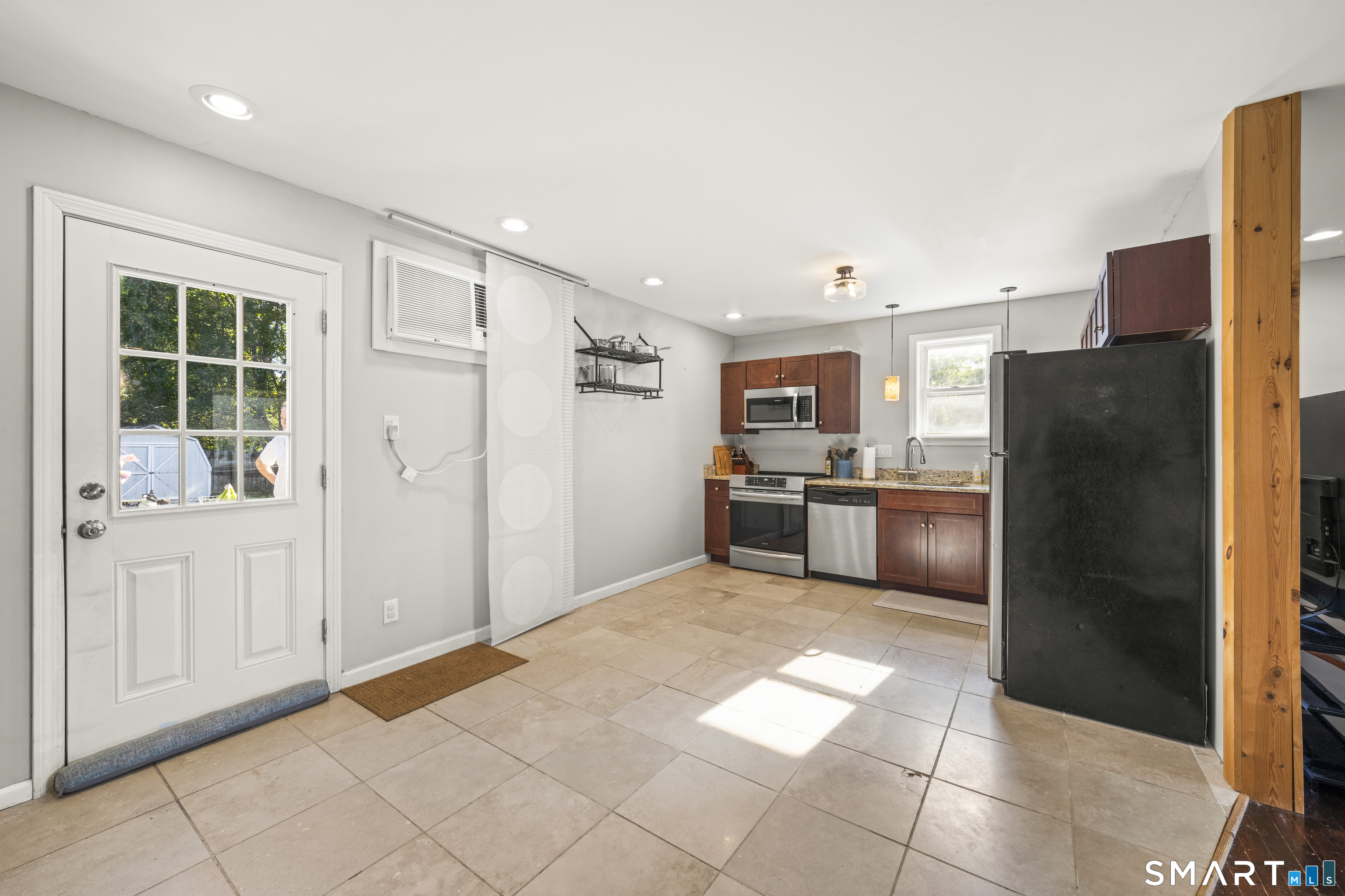 24 Greenfarms Lane Manchester CT 06040