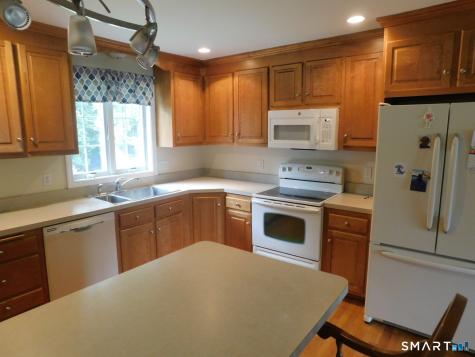 34 Connecticut Avenue Southington CT 06489