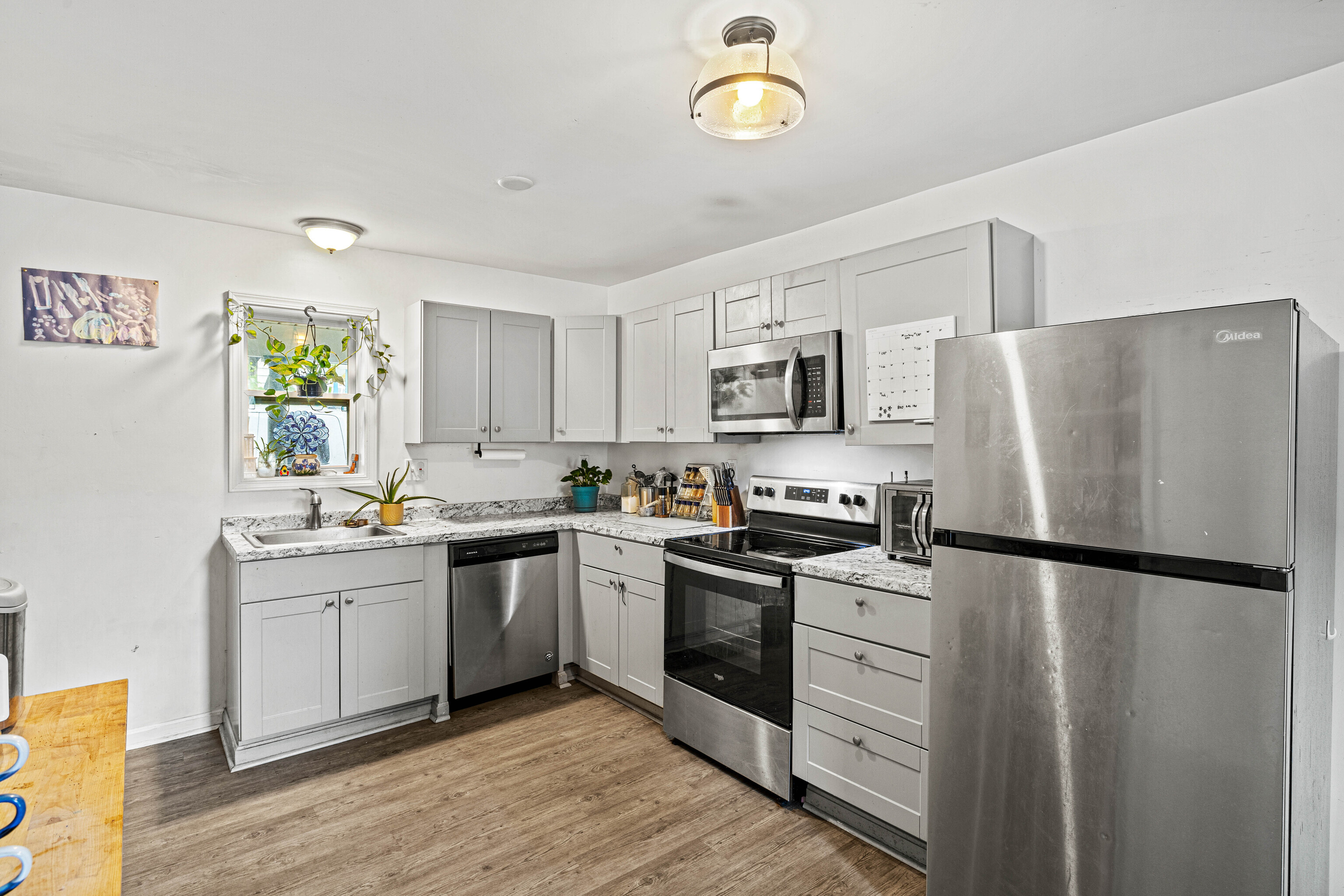 28 Baltic Street Norwich CT 06360