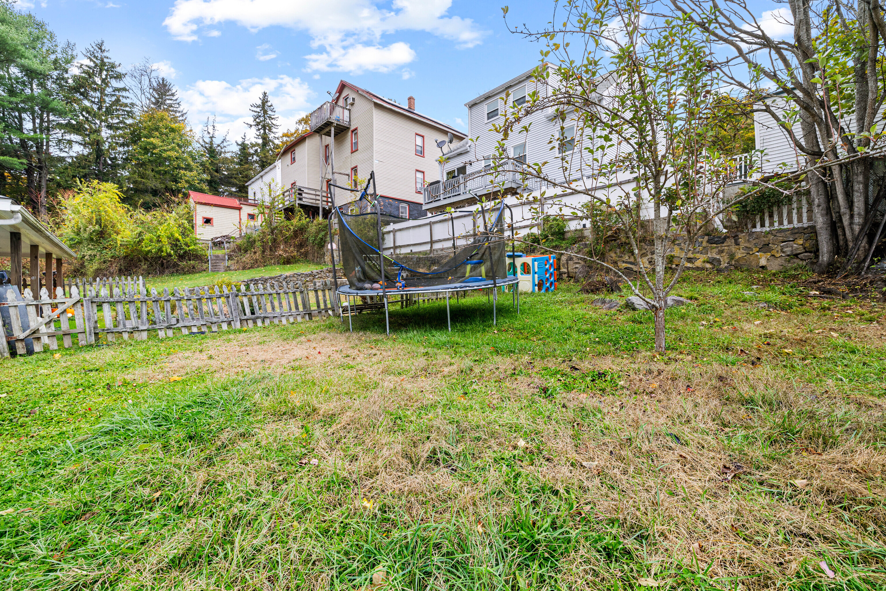 28 Baltic Street Norwich CT 06360