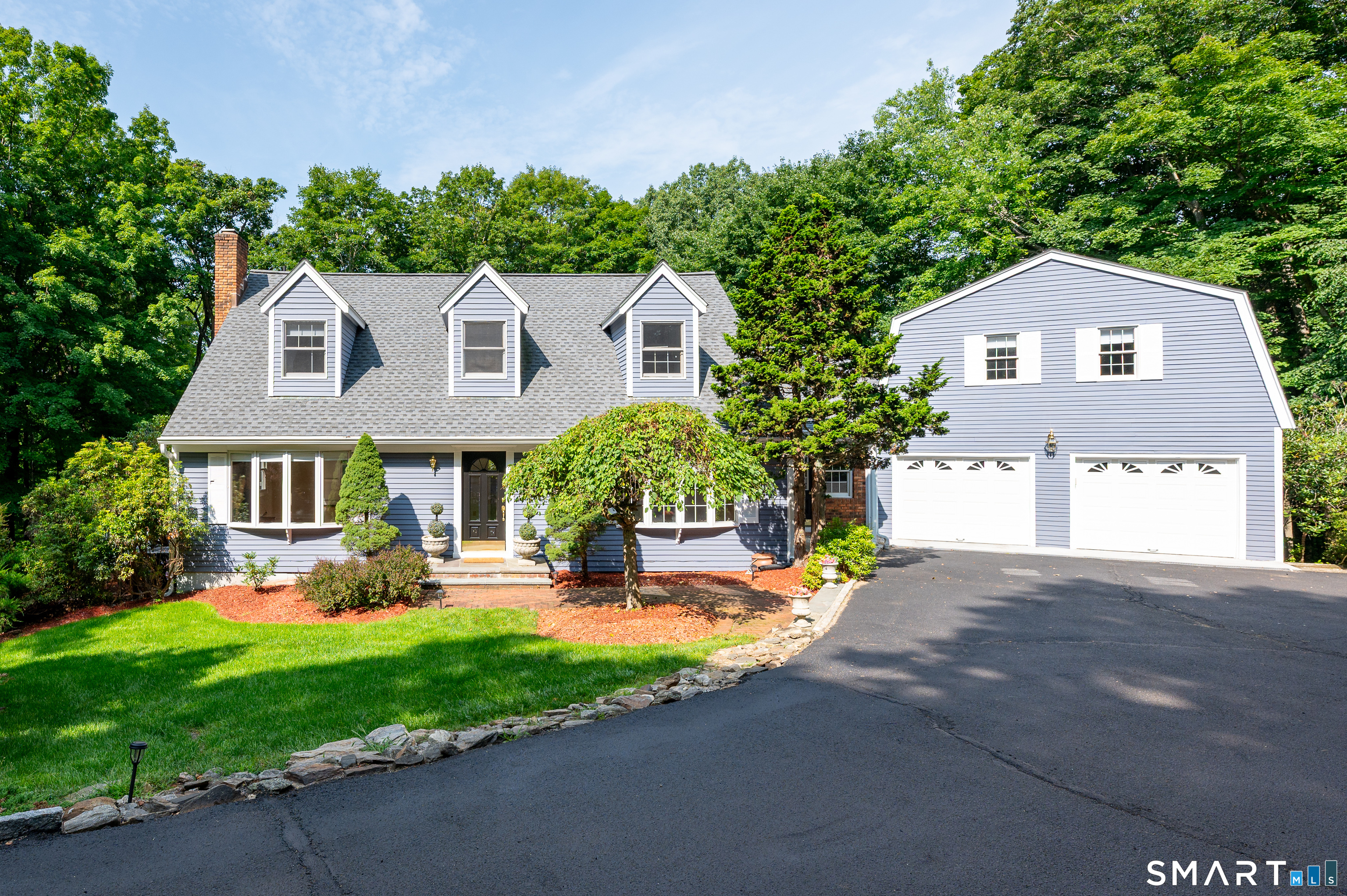 123 Cross Highway Redding CT 06896