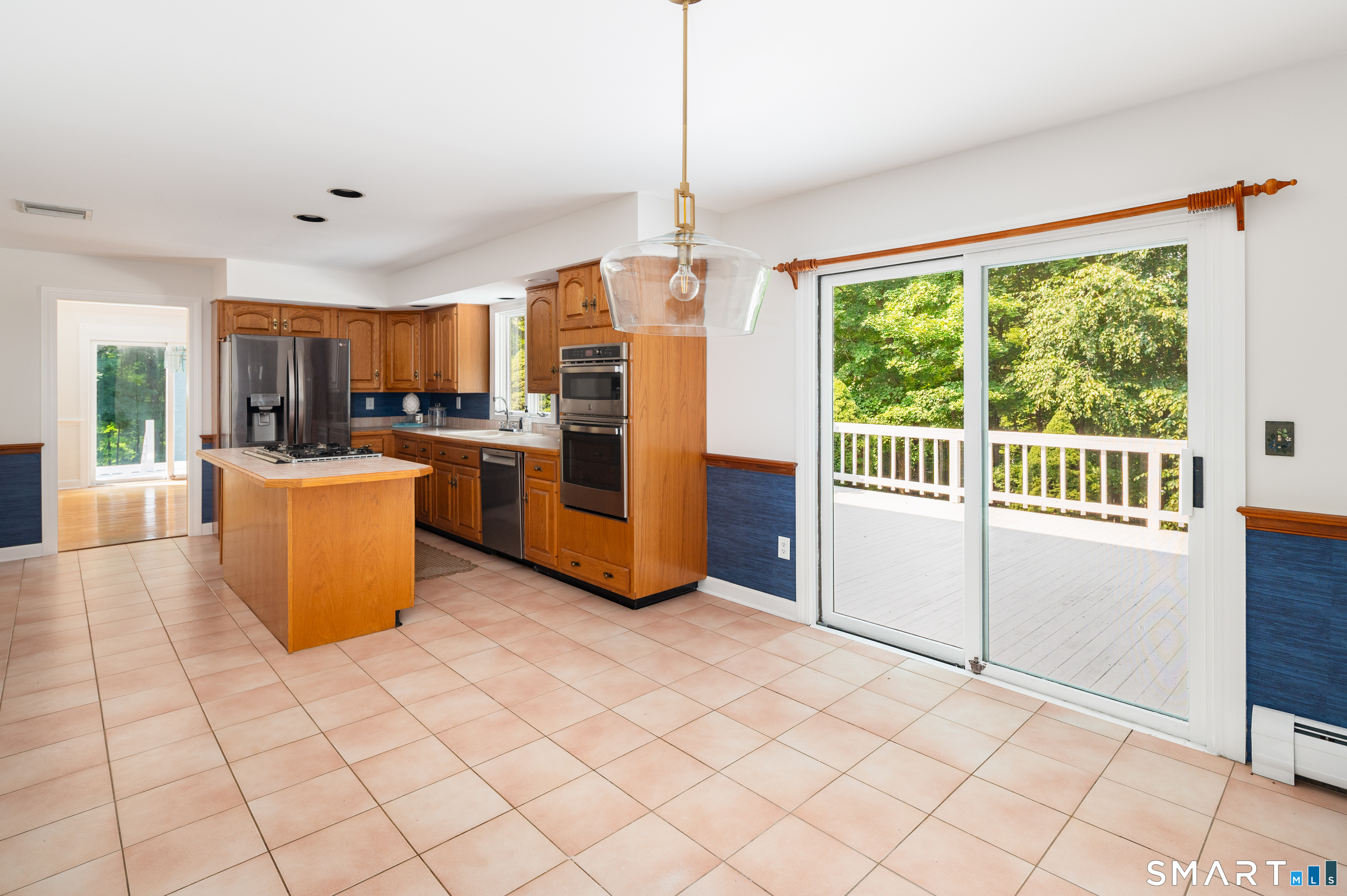 123 Cross Highway Redding CT 06896