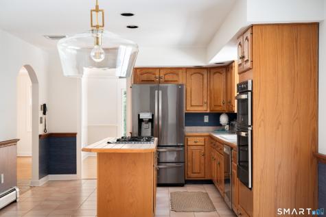 123 Cross Highway Redding CT 06896