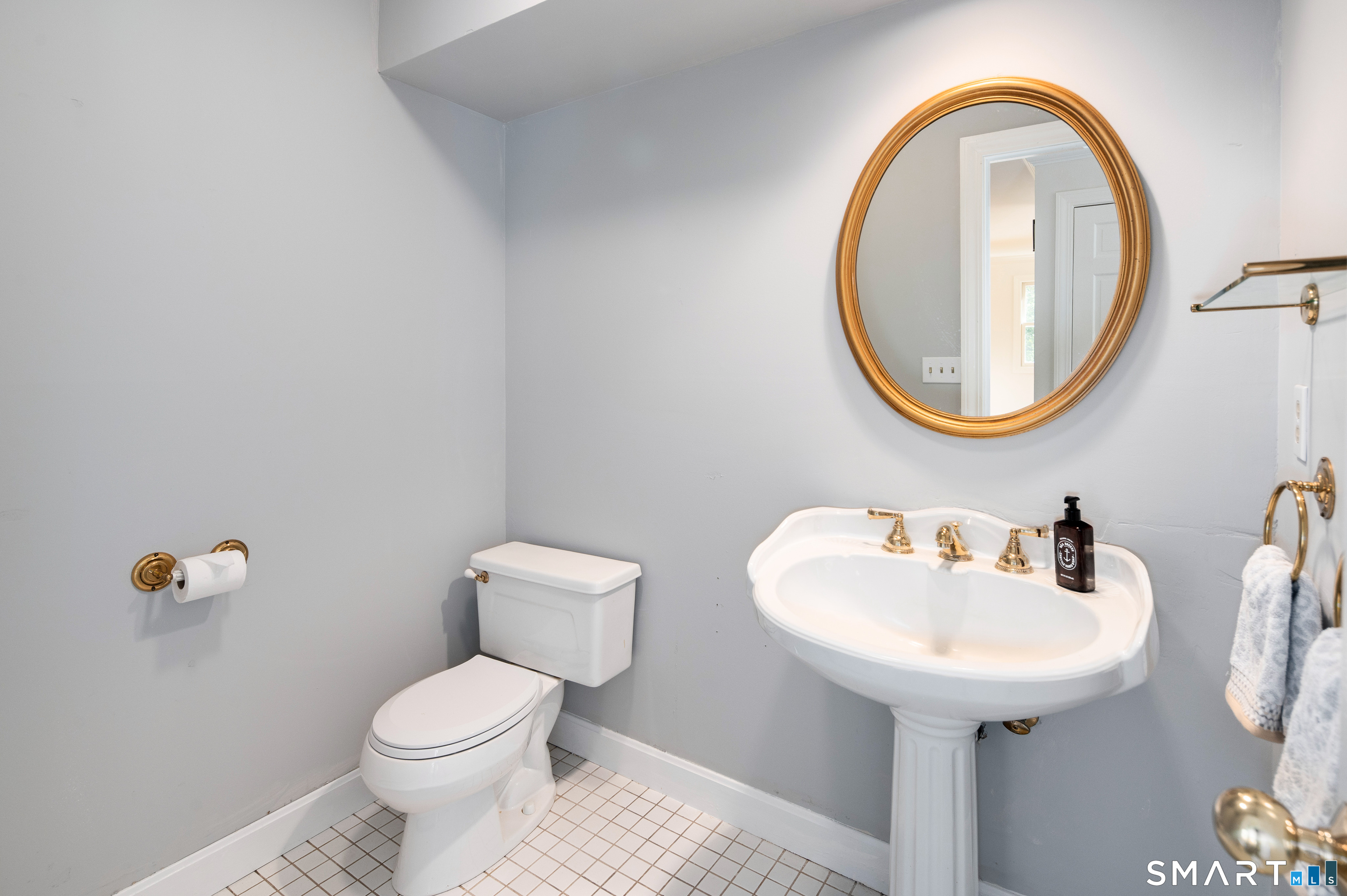123 Cross Highway Redding CT 06896