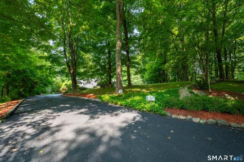 123 Cross Highway Redding CT 06896
