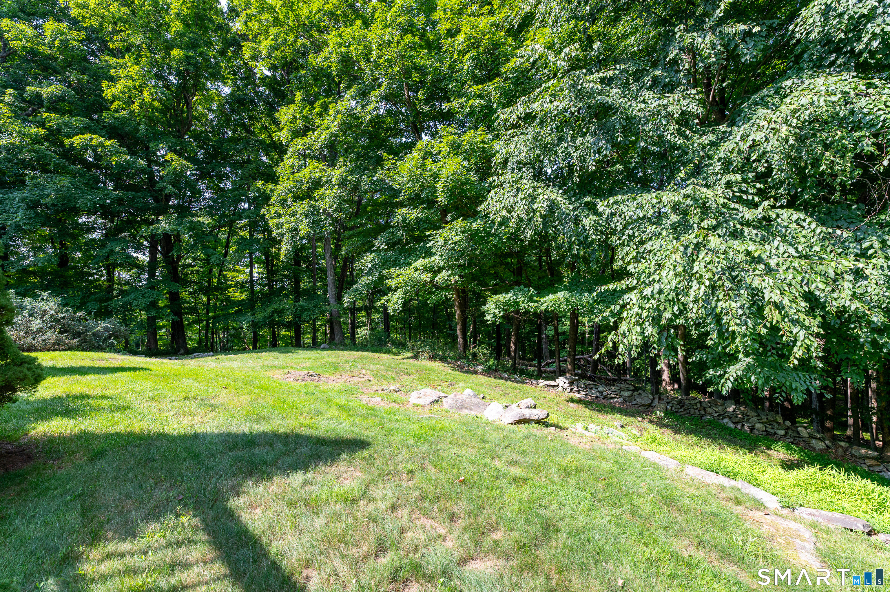 123 Cross Highway Redding CT 06896