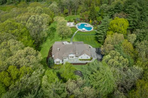 43 Lord Davis Lane Avon CT 06001