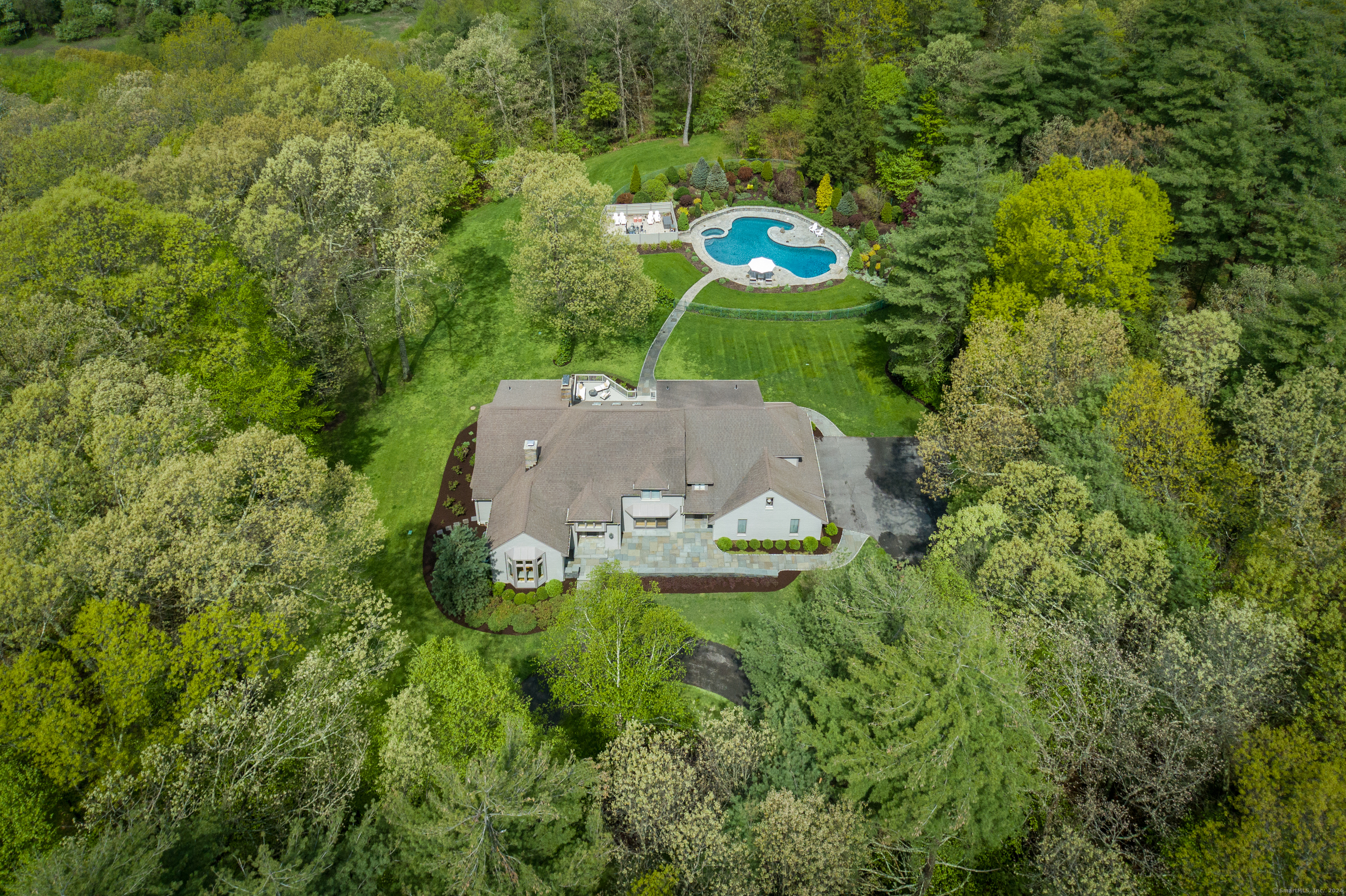 43 Lord Davis Lane Avon CT 06001