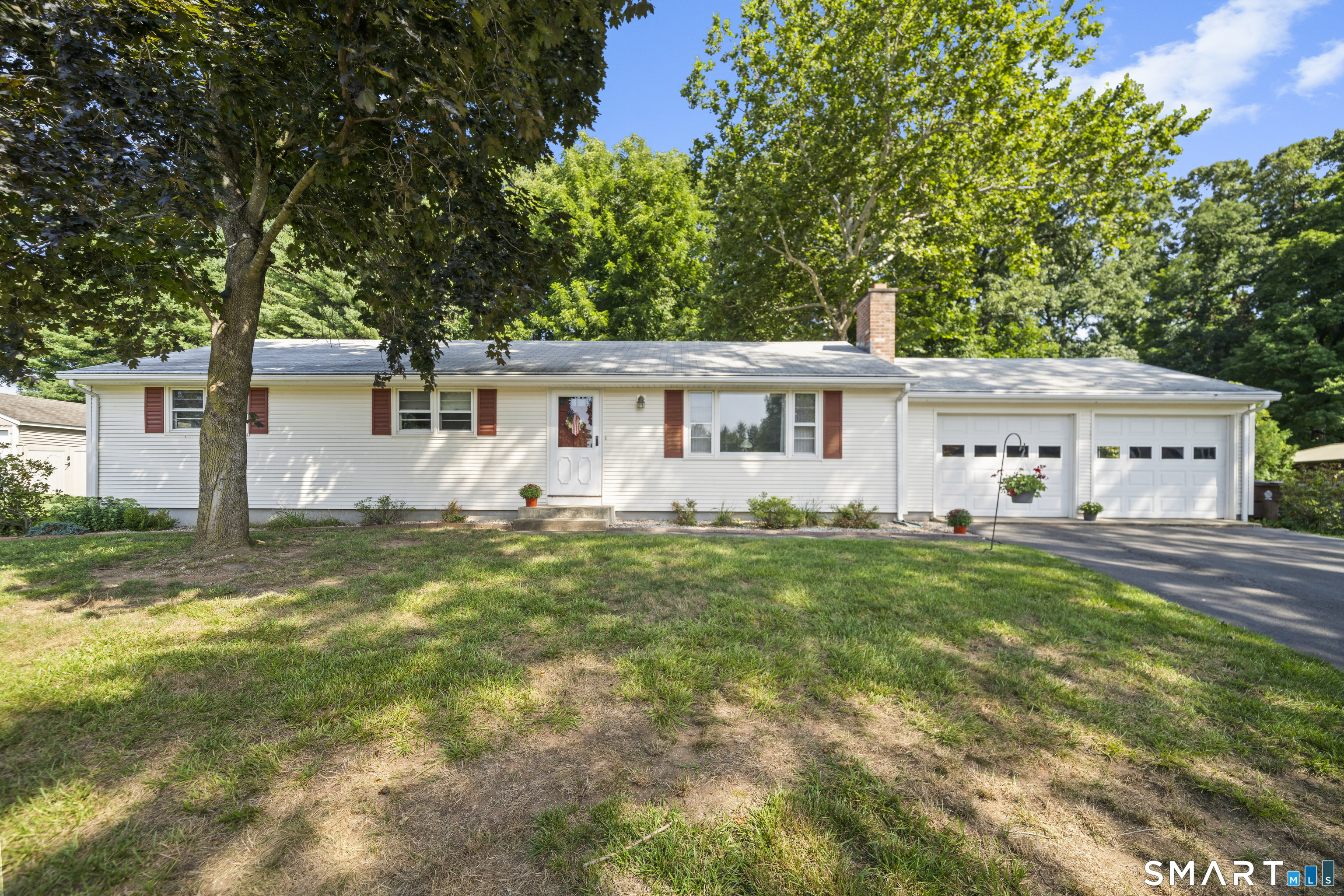 11 Monroe Road Enfield CT 06082
