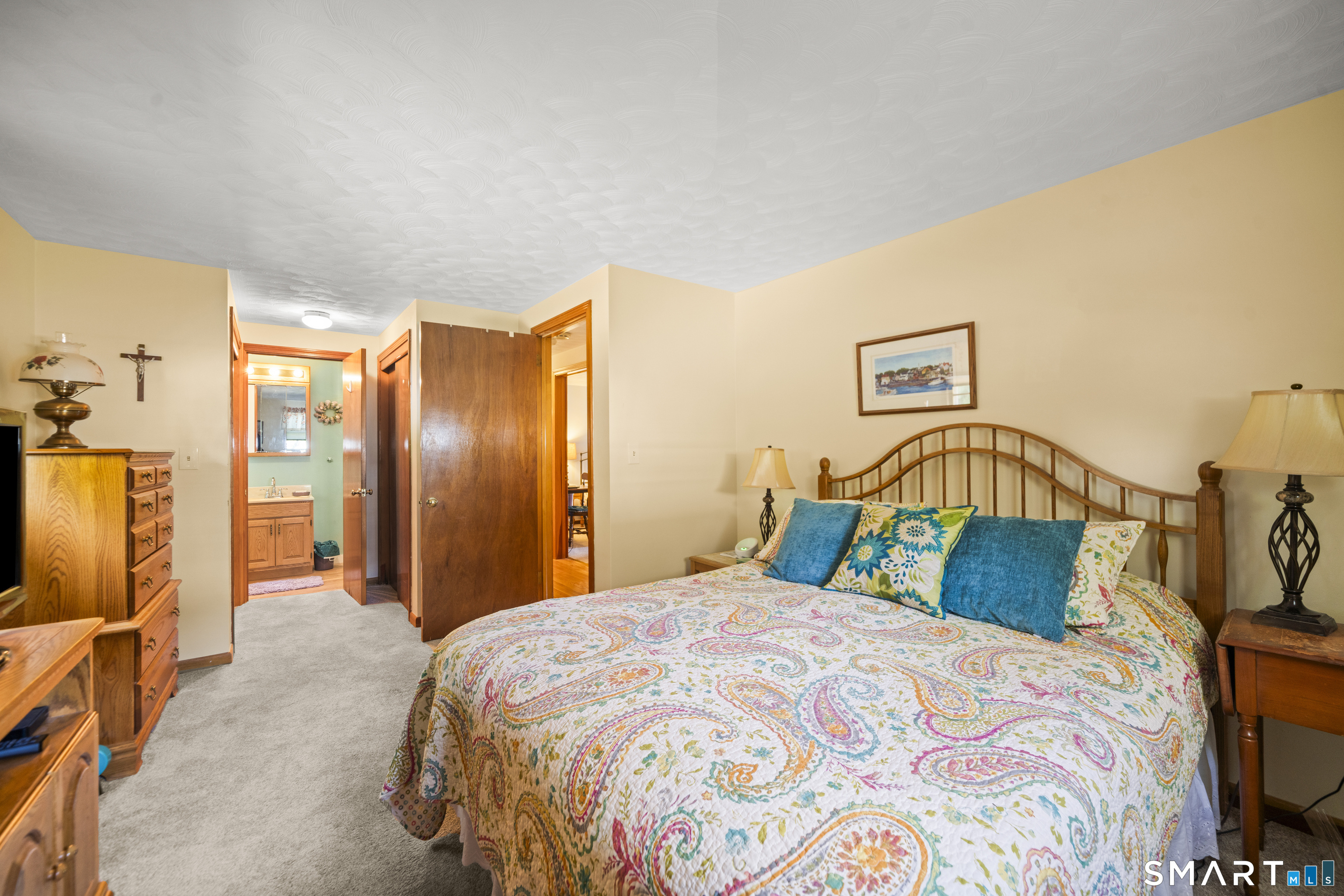 11 Monroe Road Enfield CT 06082