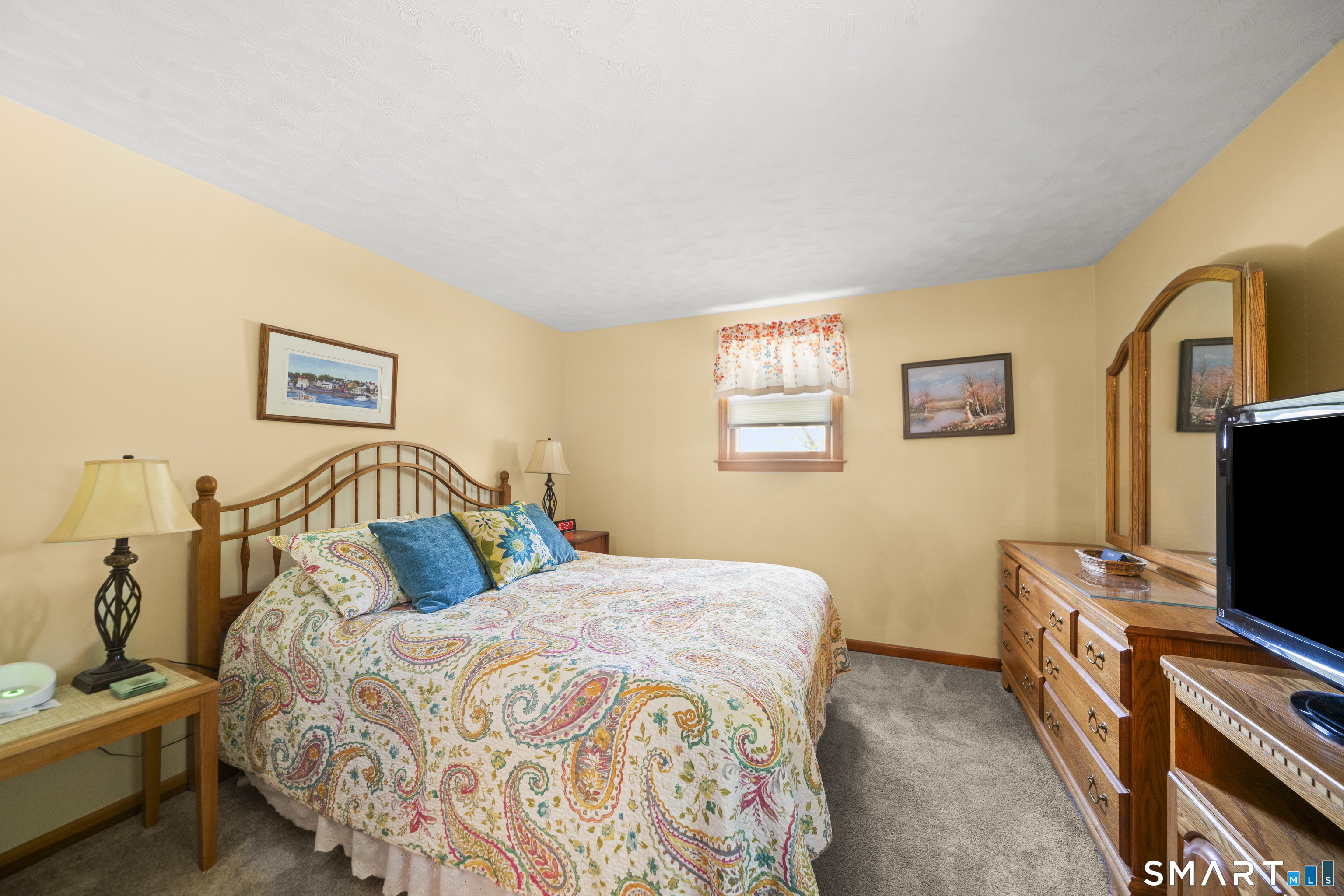 11 Monroe Road Enfield CT 06082
