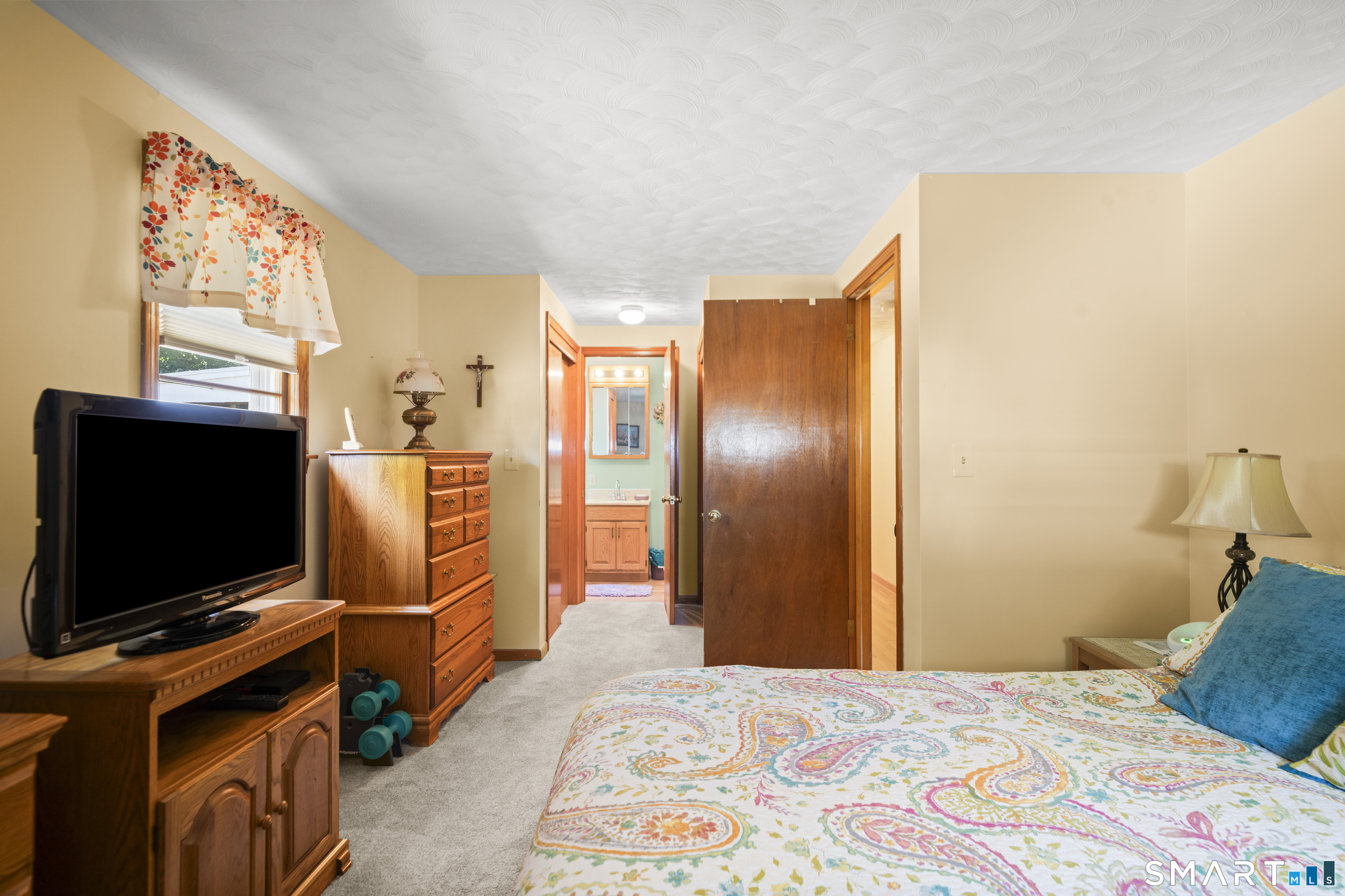 11 Monroe Road Enfield CT 06082