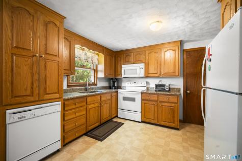 11 Monroe Road Enfield CT 06082
