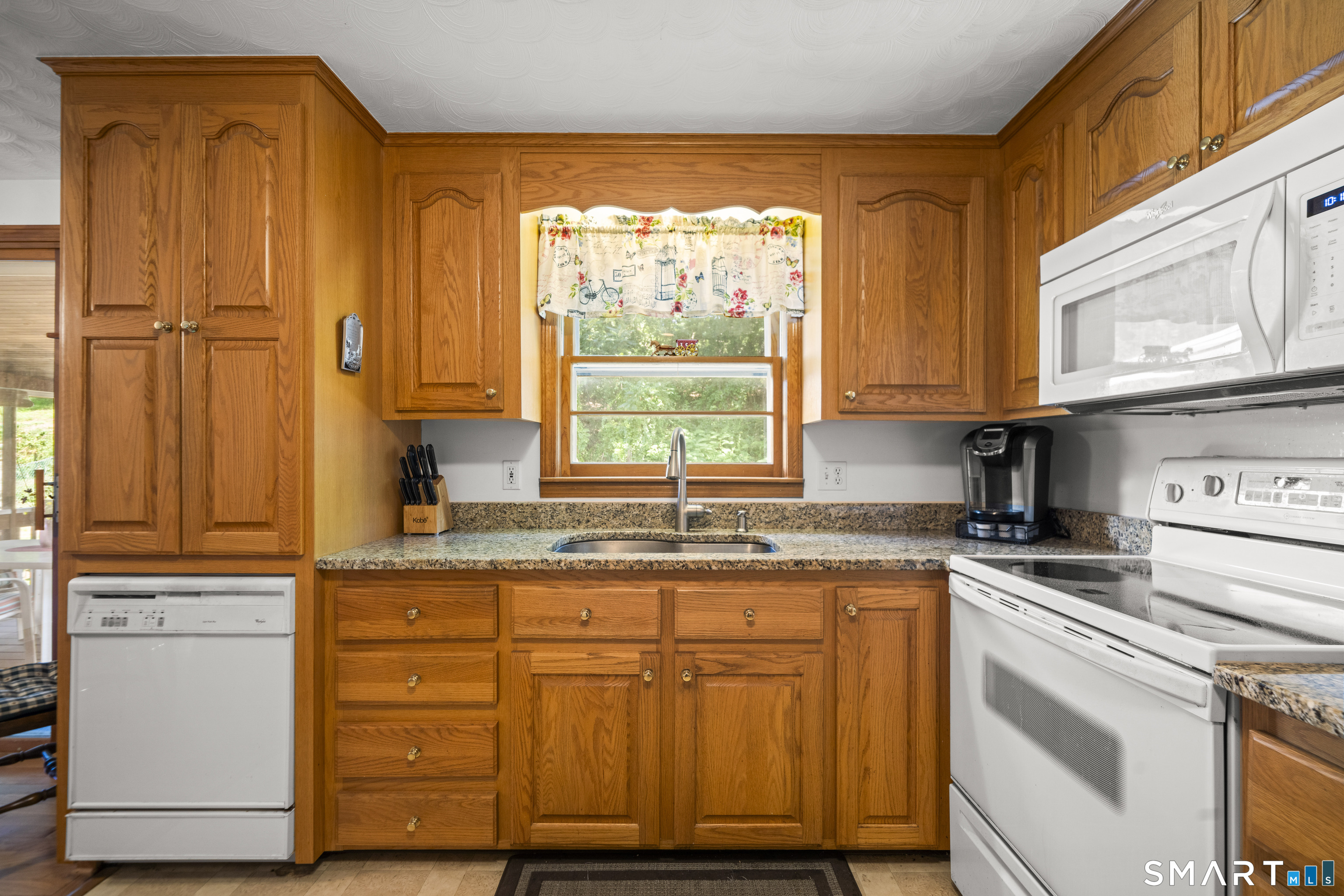 11 Monroe Road Enfield CT 06082