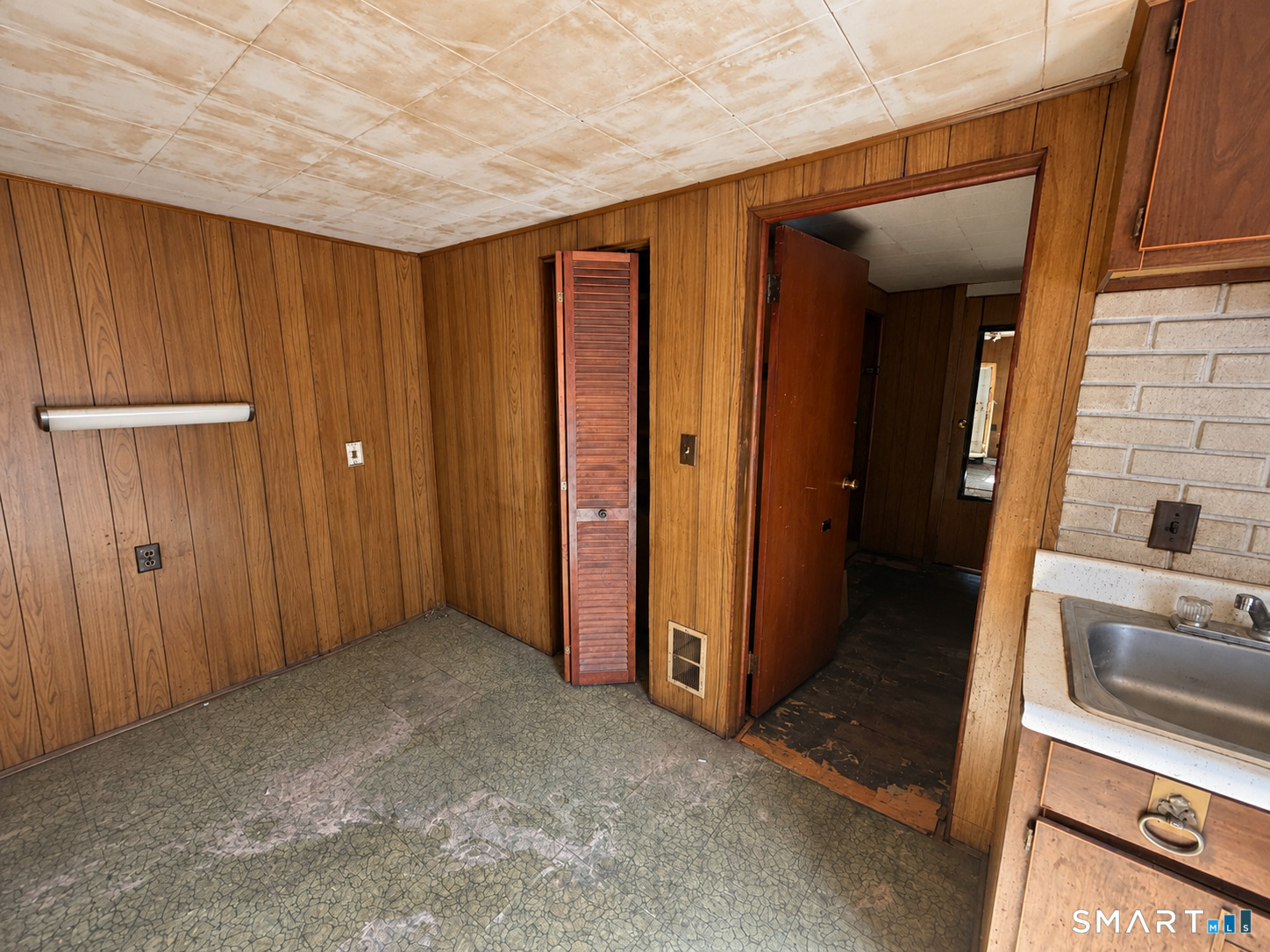 17 Hill Street Milford CT 06460