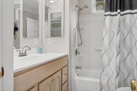 37 Spithead Road Waterford CT 06385