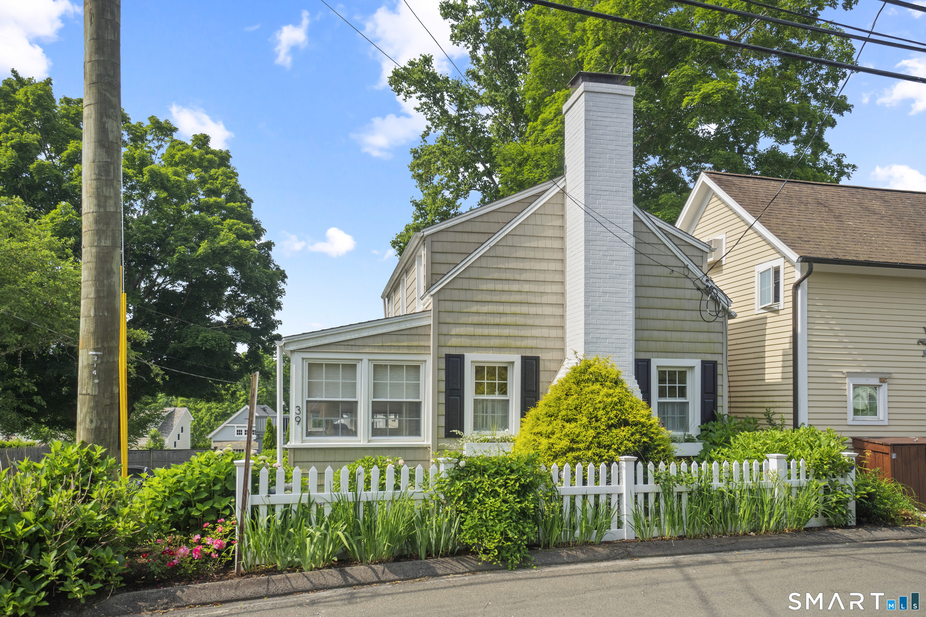 39 Prospect Street Essex CT 06426