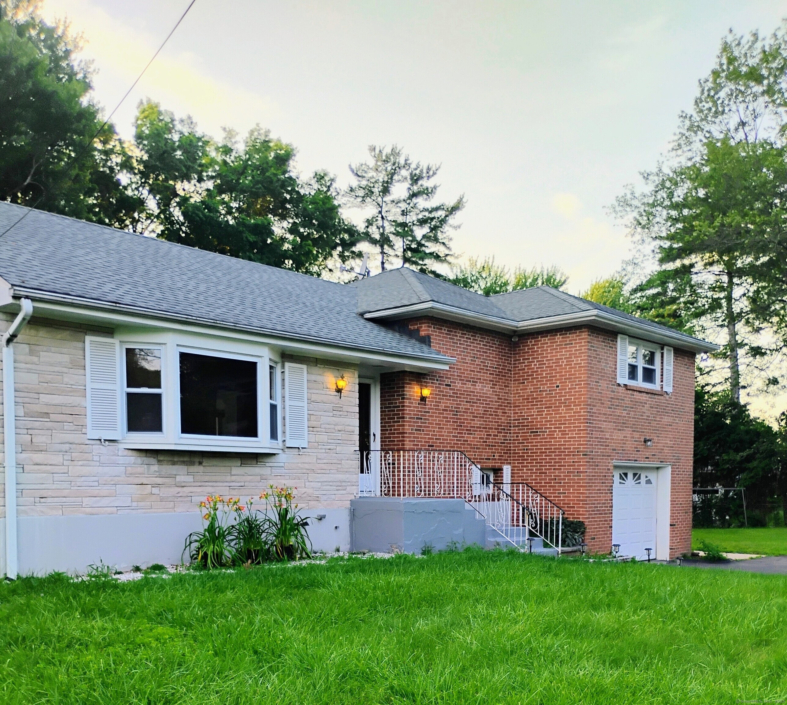 3 Rye Ridge Parkway West Hartford CT 06117