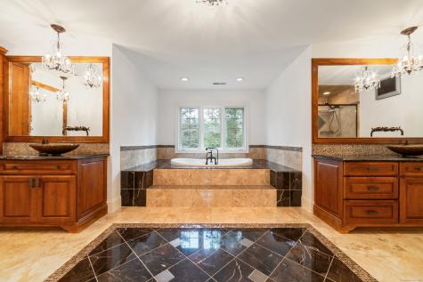 4 Wentworth Drive Newtown CT 06470