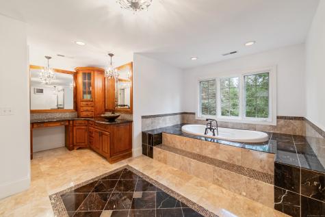 4 Wentworth Drive Newtown CT 06470