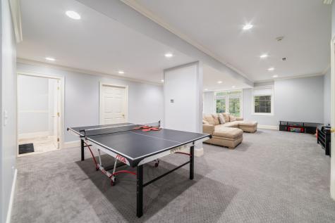 4 Wentworth Drive Newtown CT 06470