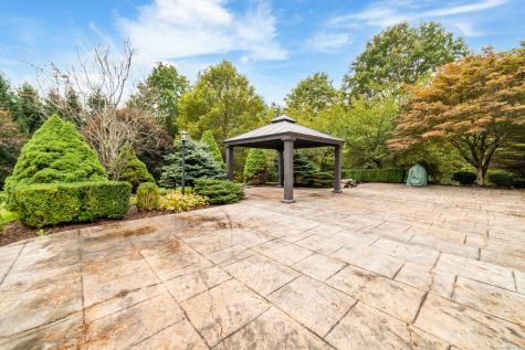 4 Wentworth Drive Newtown CT 06470