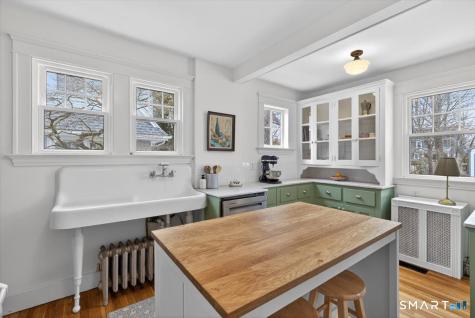 73 Woodlawn Street Hamden CT 06517