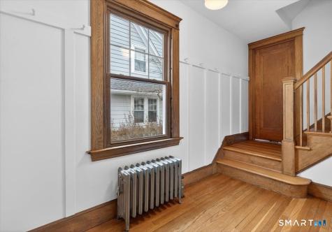 73 Woodlawn Street Hamden CT 06517