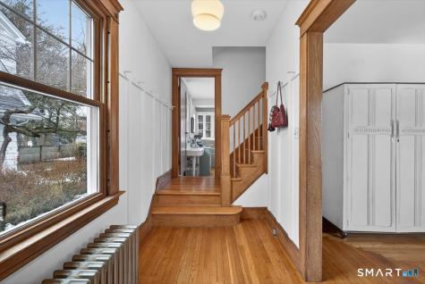 73 Woodlawn Street Hamden CT 06517