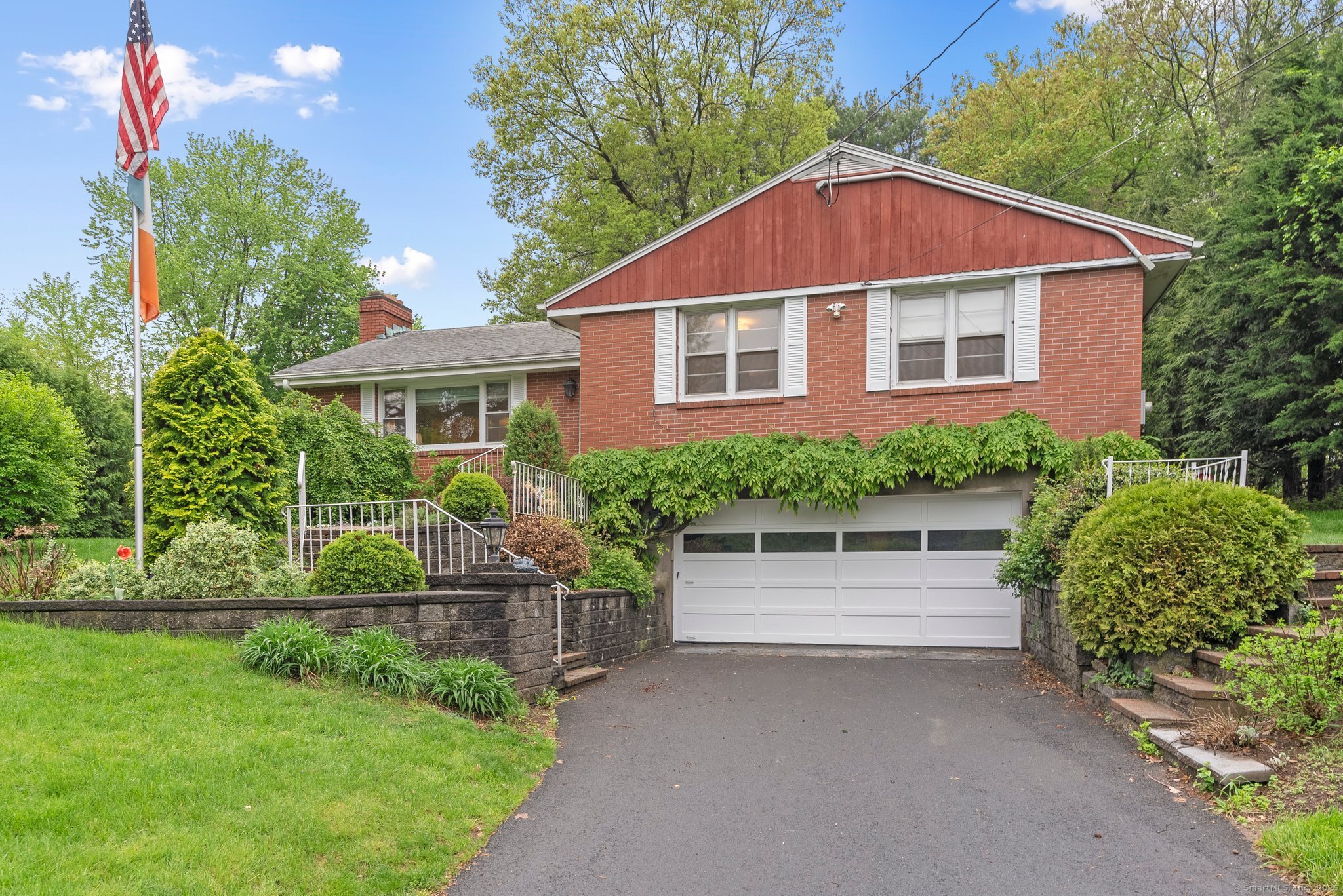 223 Tunxis Avenue Bloomfield CT 06002