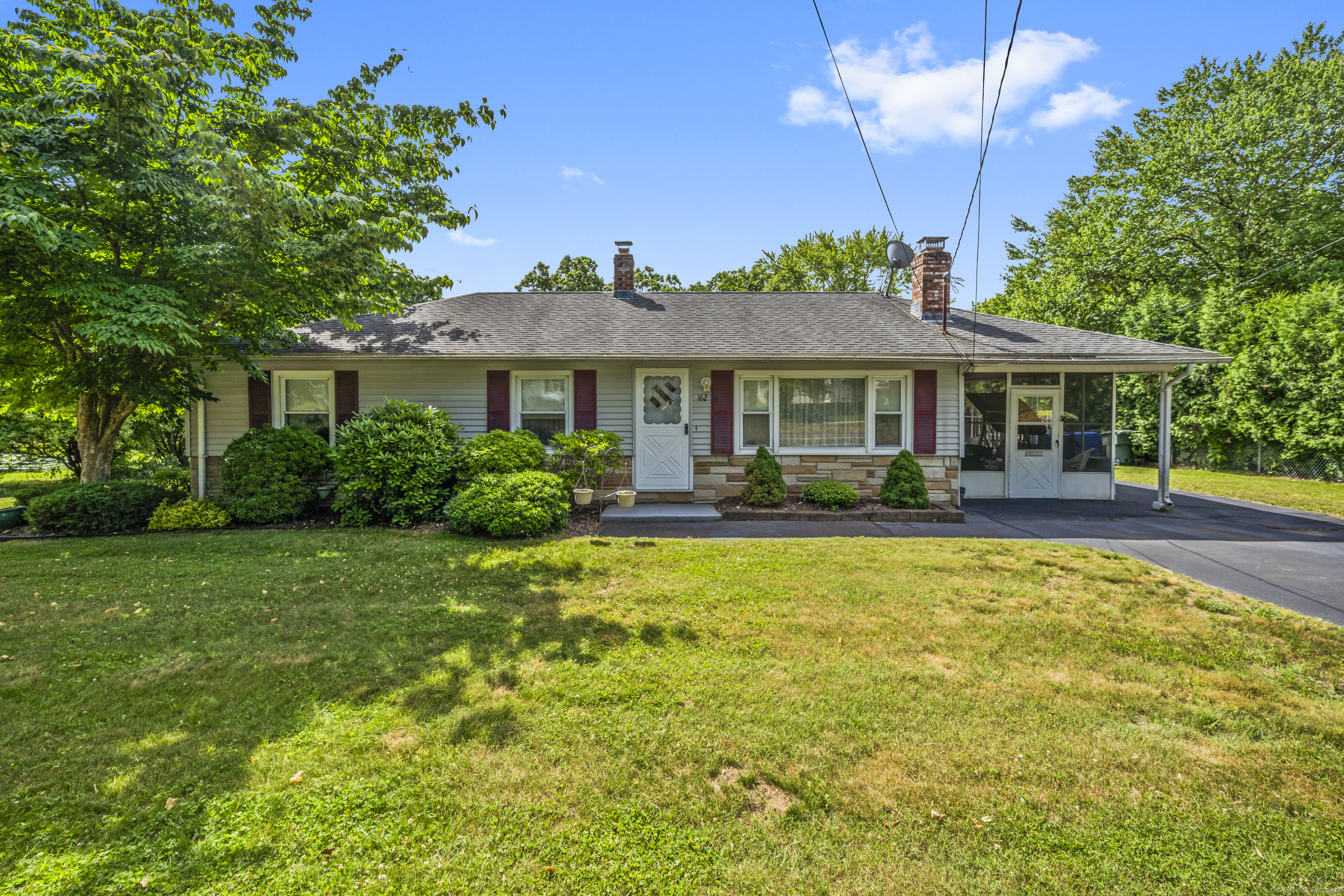 162 Brainard Road Enfield CT 06082