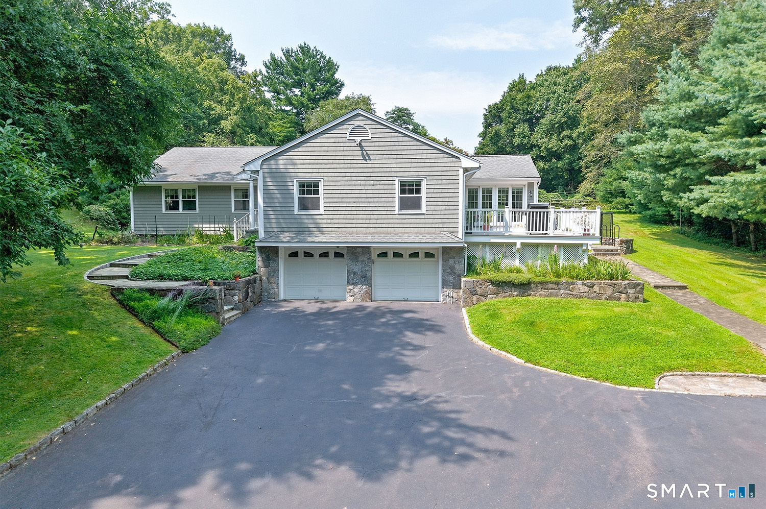 570 Burr Street Fairfield CT 06824