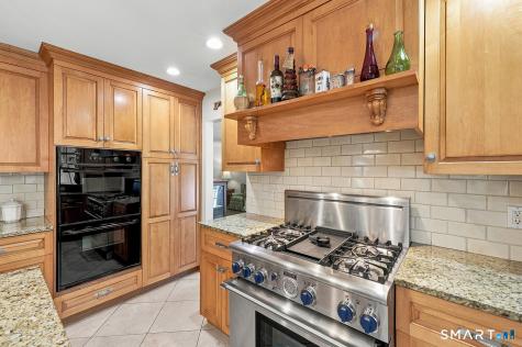 570 Burr Street Fairfield CT 06824