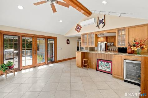 570 Burr Street Fairfield CT 06824