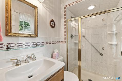 570 Burr Street Fairfield CT 06824