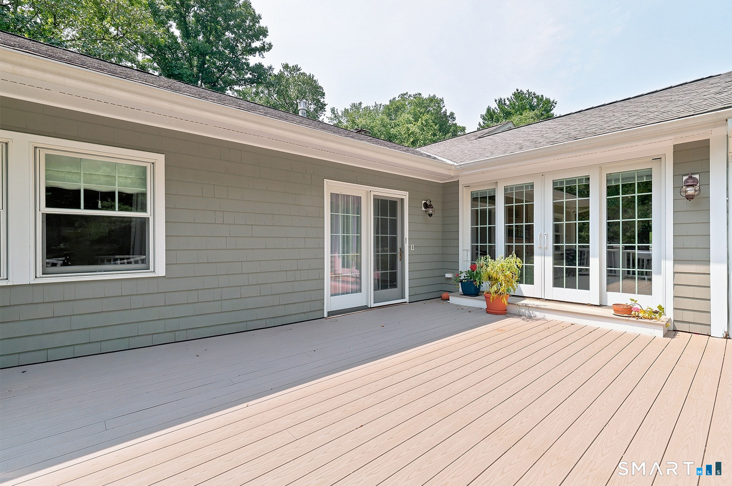 570 Burr Street Fairfield CT 06824