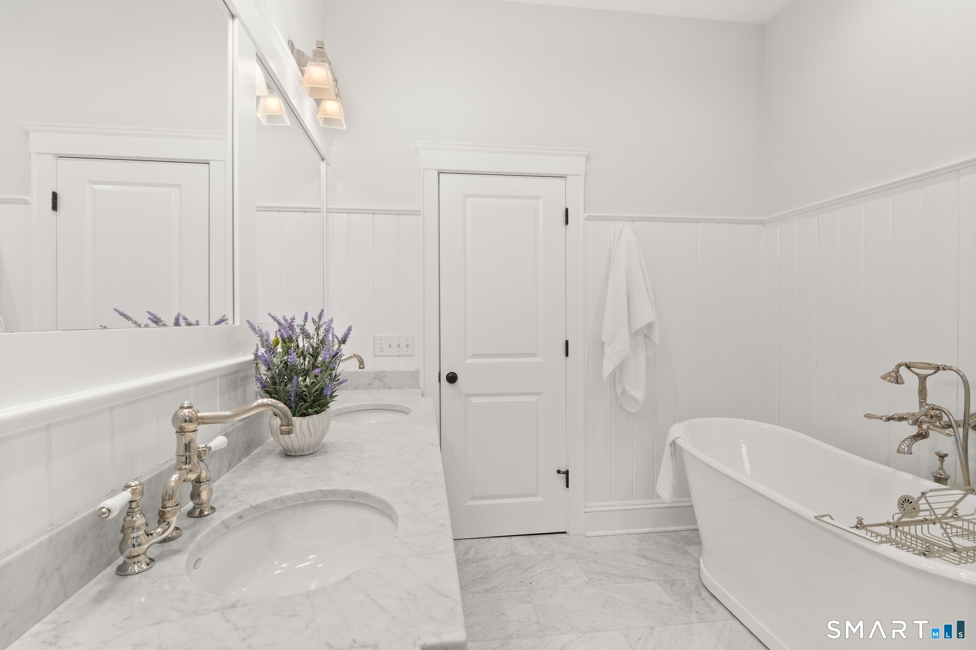 1644 Boston Post Road Darien CT 06820