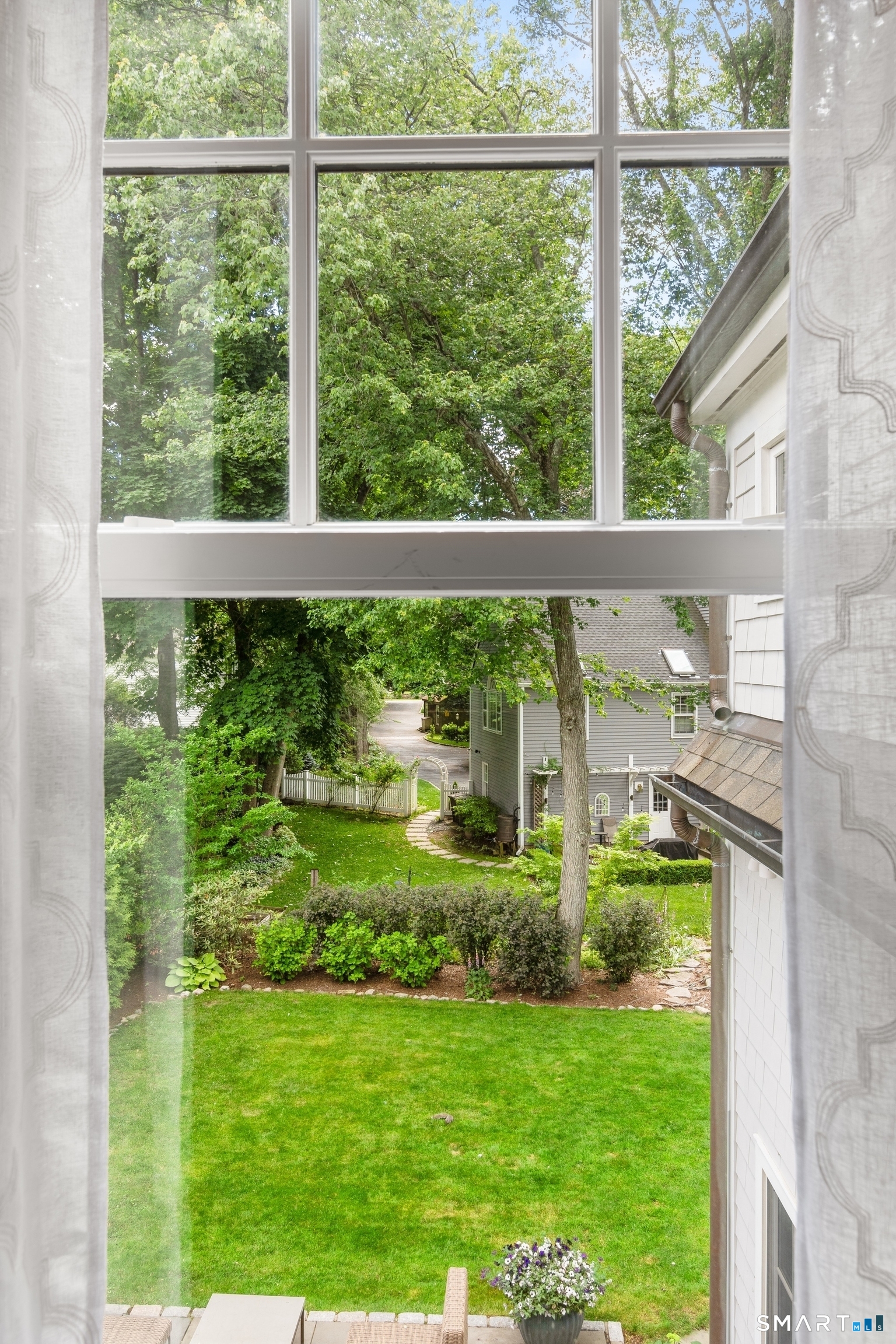 1644 Boston Post Road Darien CT 06820