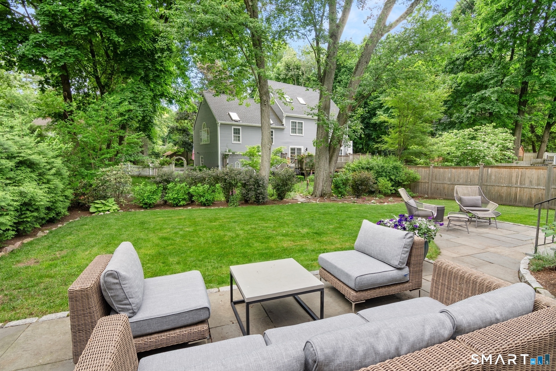 1644 Boston Post Road Darien CT 06820