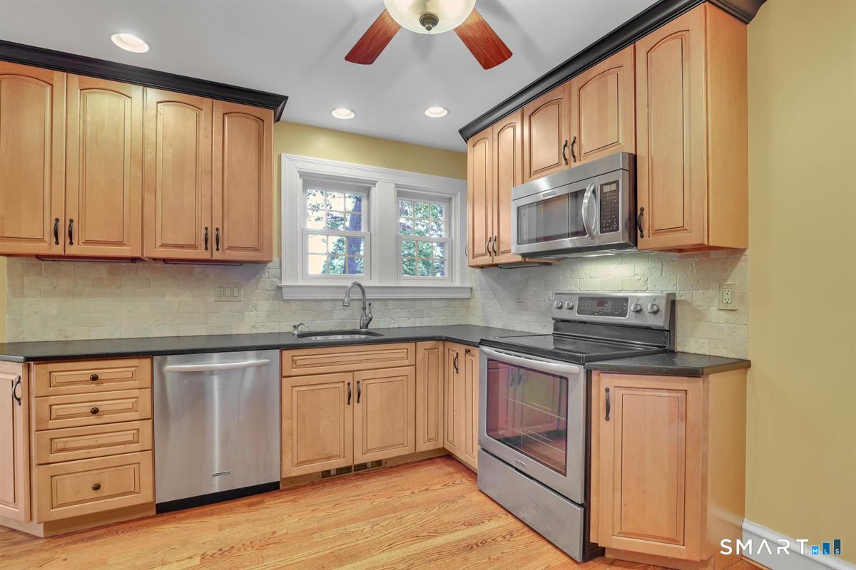 60 Scarborough Road Manchester CT 06040