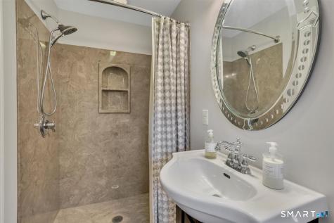 60 Scarborough Road Manchester CT 06040