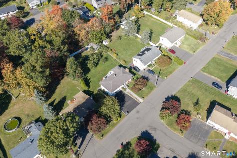 60 Linda Court Naugatuck CT 06770