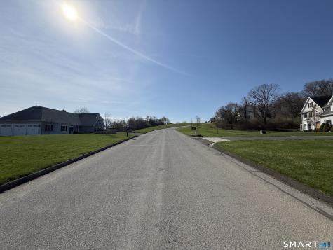 52 Westenhook Terrace Southbury CT 06488